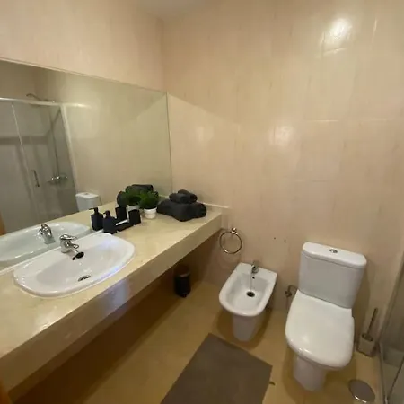 Modern Town House With Sea And Pool Views 科斯塔卡莱塔