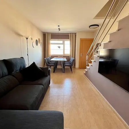 公寓 Modern Town House With Sea And Pool Views
